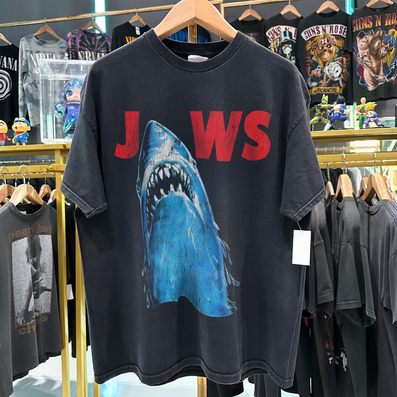 90'S JAWS 'ATTACKING' RARE VINTAGE WASHED BLACK T-SHIRT